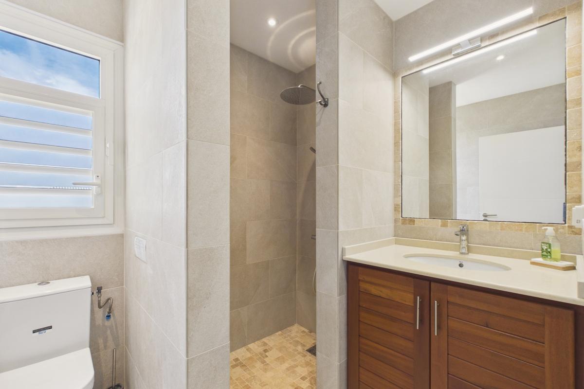 Location Villa 3 chambres 6 personnes  sdb chambre 3